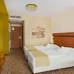 Corso Hotel 4*